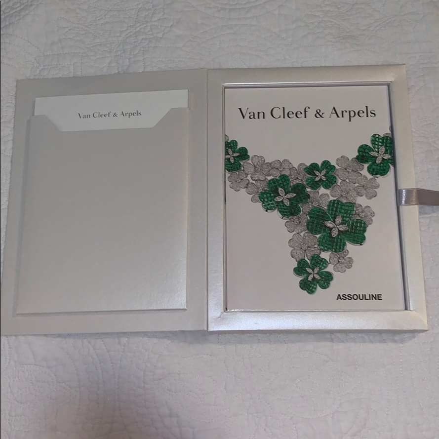 Fantastic Assouline Van Cleef  Arpels Ct Book